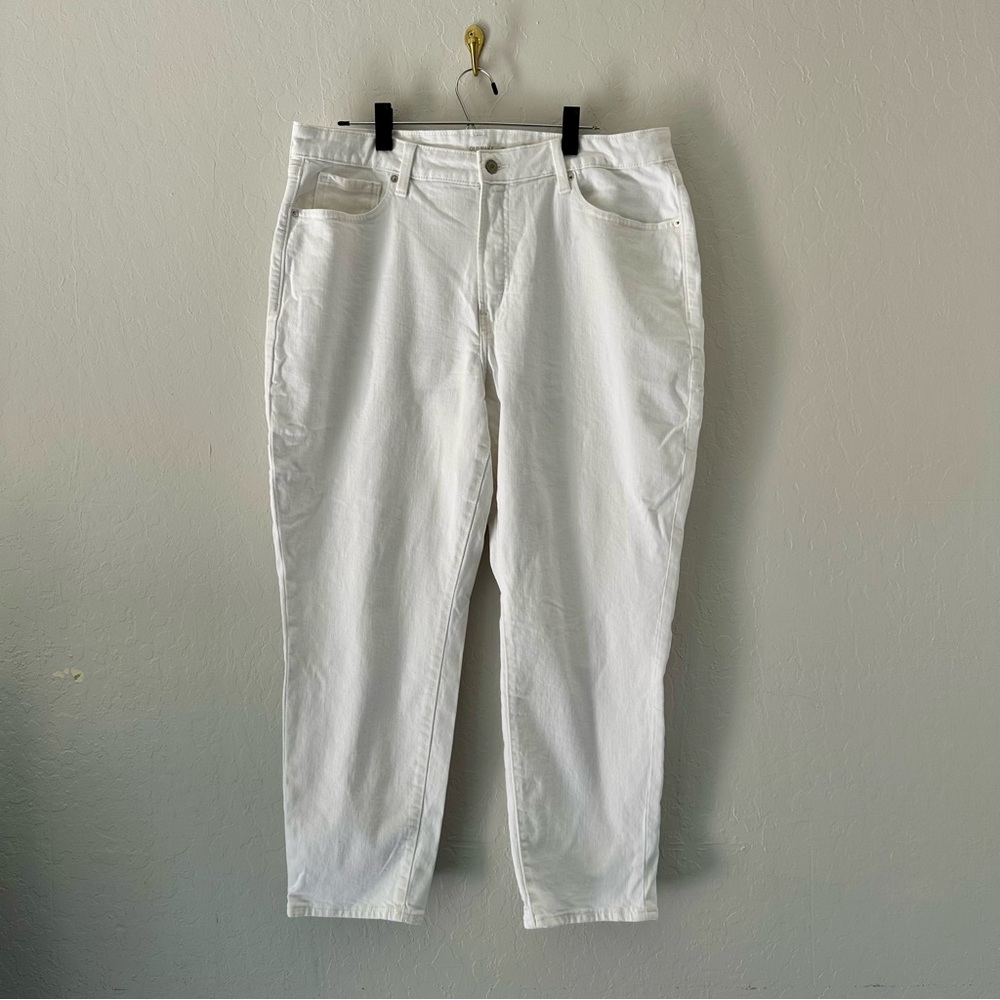 Old Navy White Relaxed Jeans